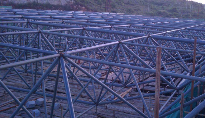 新民概述网架加工公司对网架保温隔热的办法